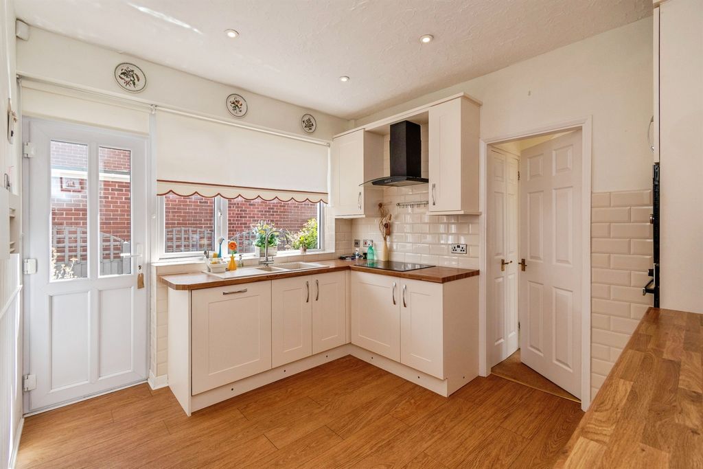 Property photo 2 of 29