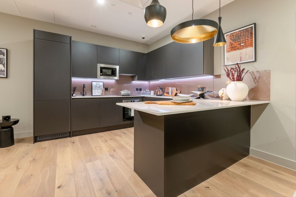 Property photo 2 of 32 Ryland Bookable Suite