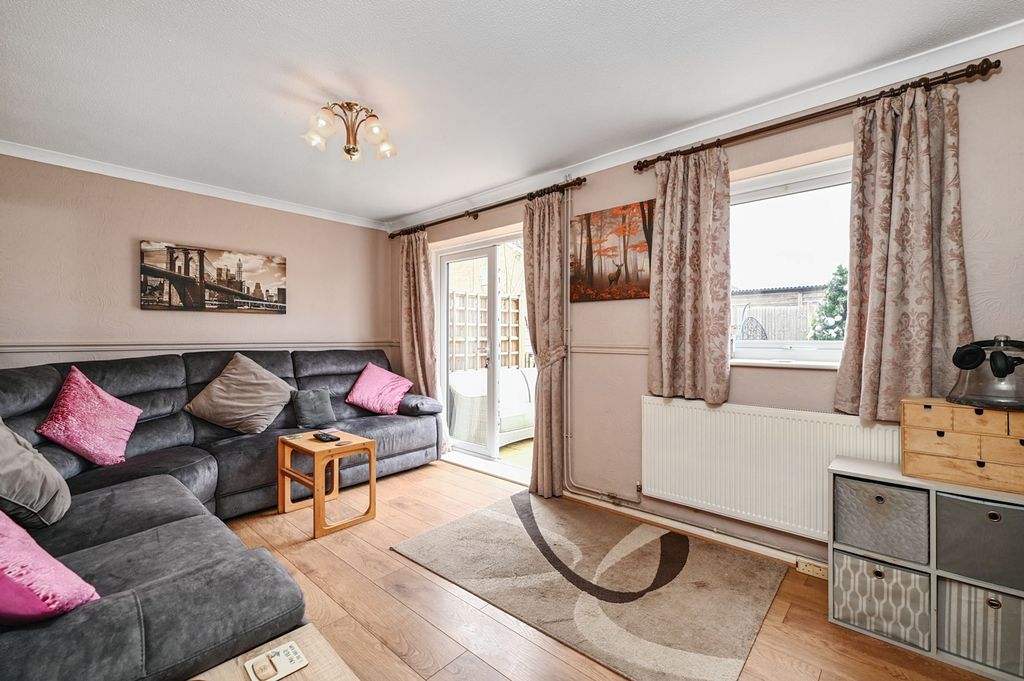 Property photo 2 of 17