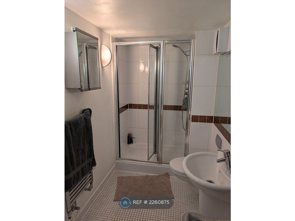 Property photo 3 of 7 Master Bathroom With Shower (Upstairs)