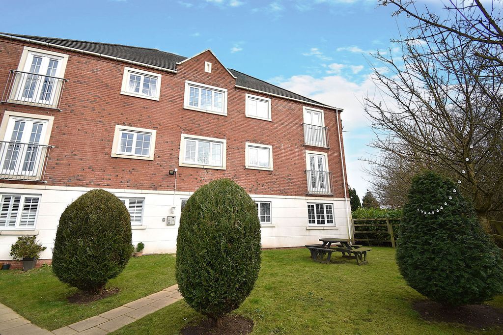 Property photo 2 of 18