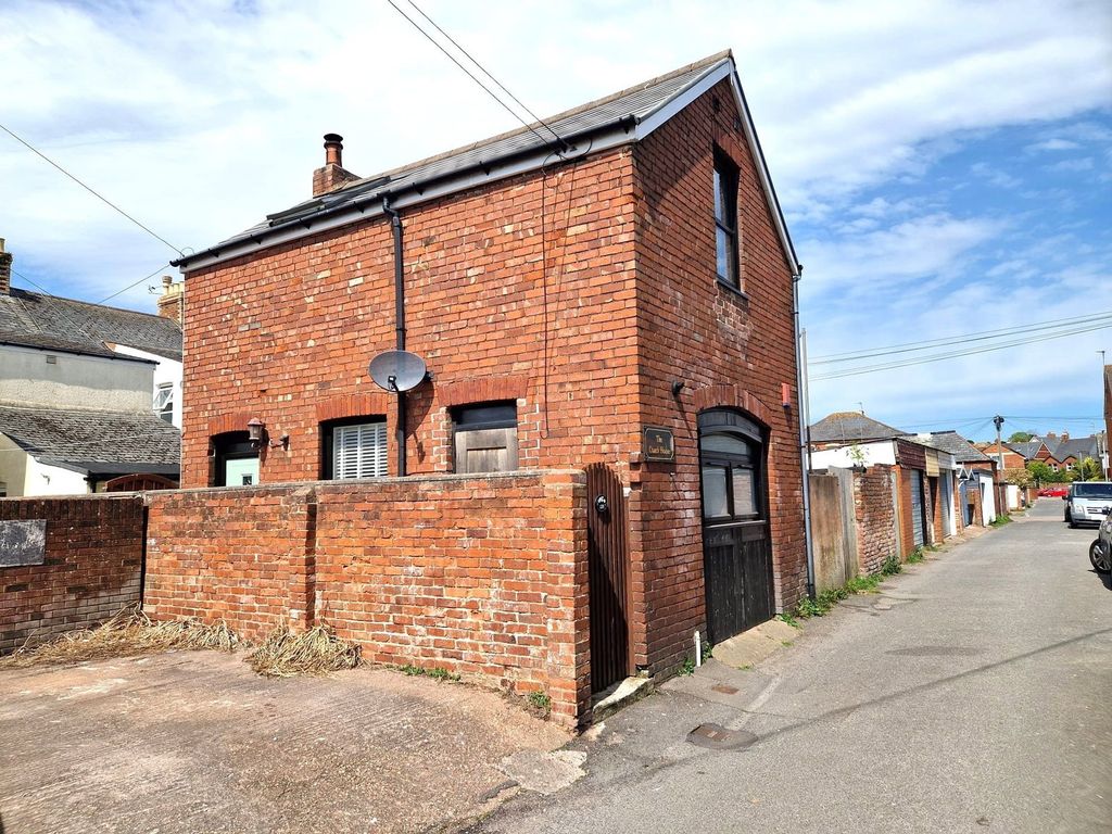 Property photo 1 of 8