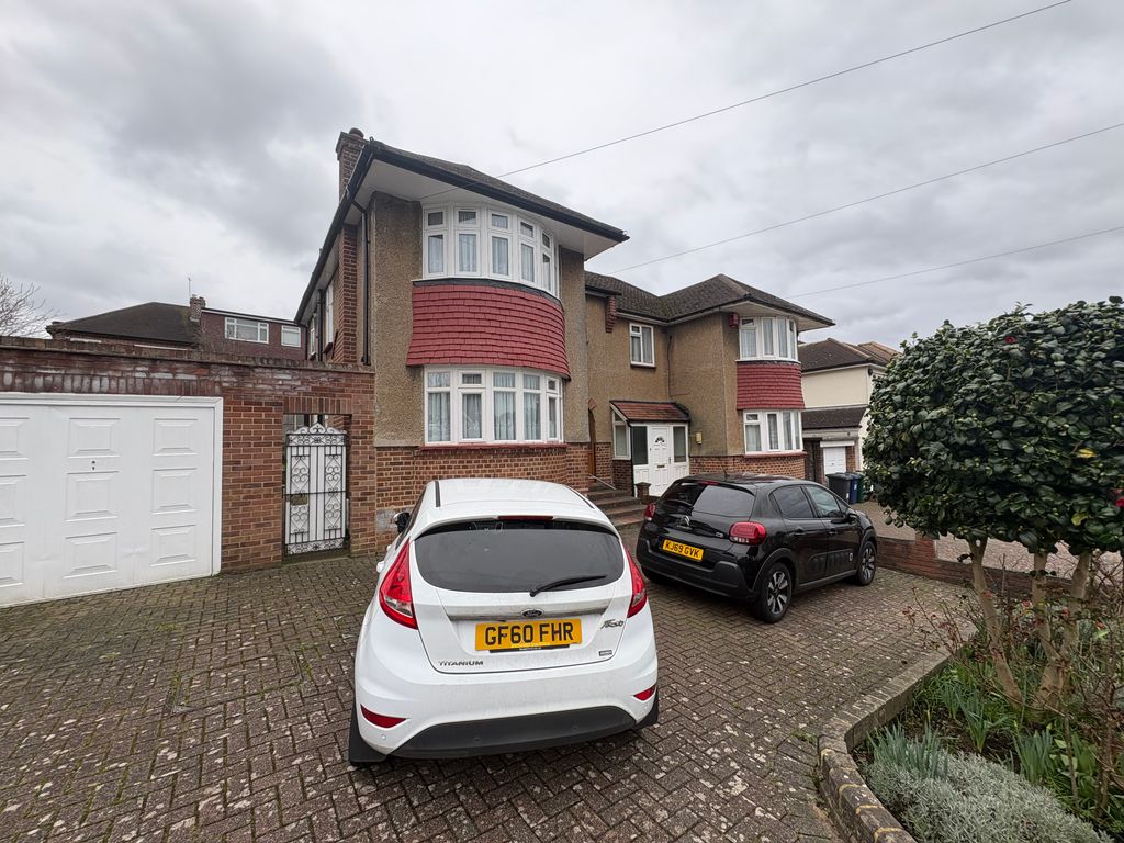 Property photo 1 of 12 Img_2085