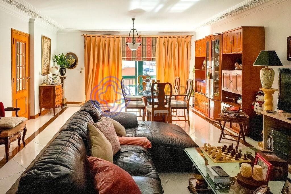 Property photo 1 of 44 T3 Apartment For Sale - Massamá Norte
