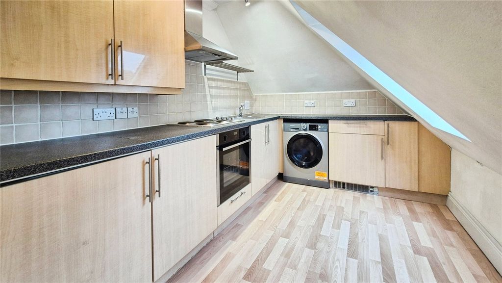 Property photo 2 of 19 Kitchen