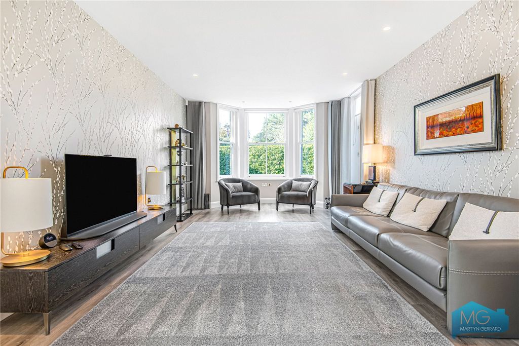 Property photo 2 of 36 Picture No. 05