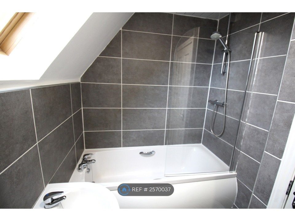Property photo 3 of 20 Shower