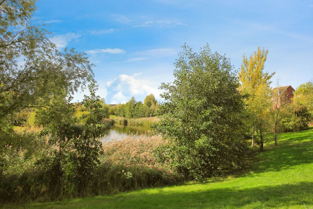 Property photo 2 of 15 Photo