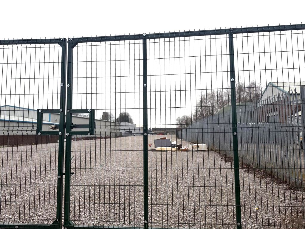 Property photo 2 of 9