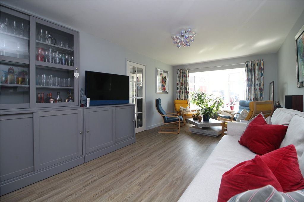 Property photo 3 of 17 Picture No. 06