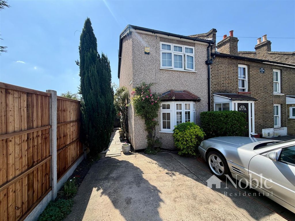 Property photo 1 of 14 External
