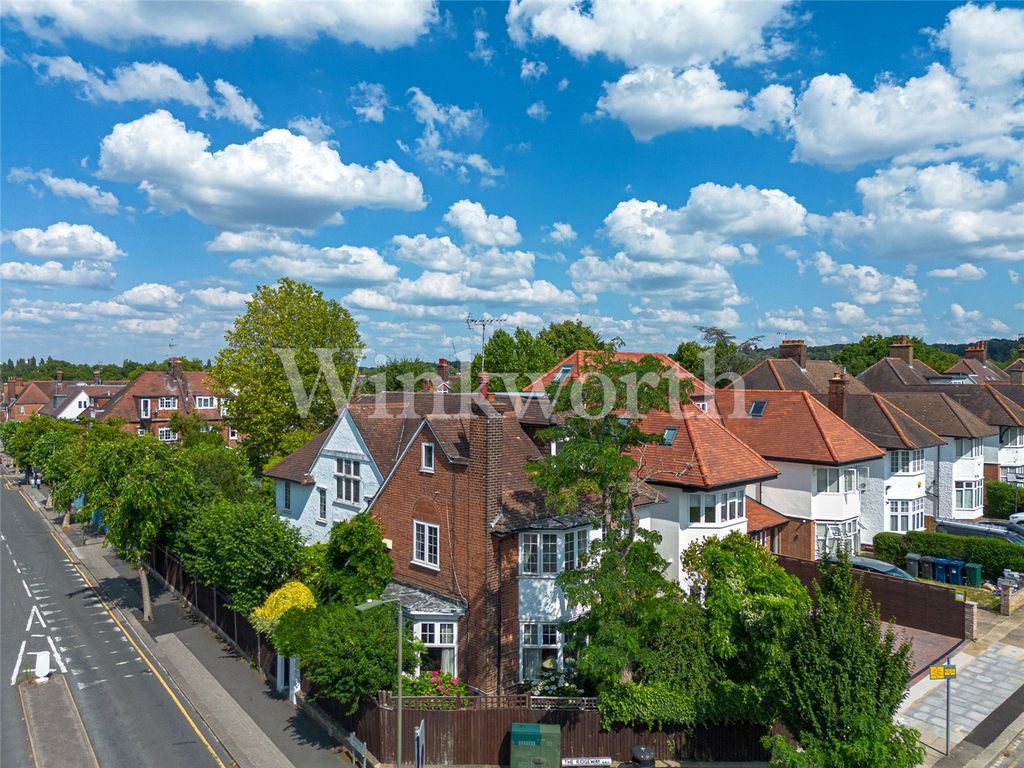 Property photo 2 of 22 Picture No. 02