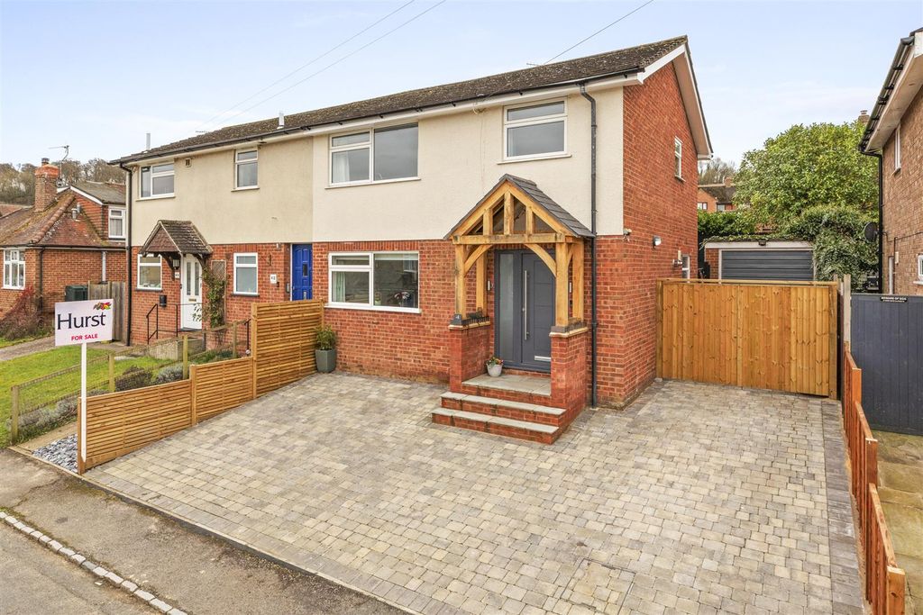 Property photo 1 of 17 4 Queen Street, Hp14 3Bw-15.Jpg