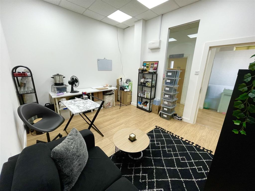Property photo 3 of 25 4.Jpg