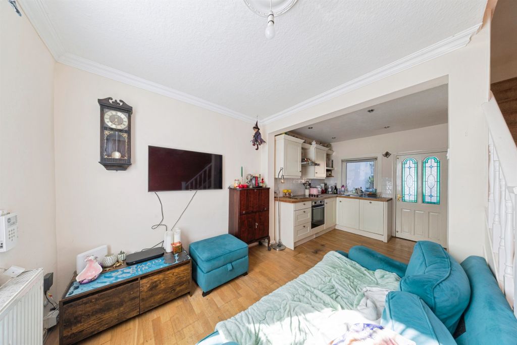 Property photo 3 of 17