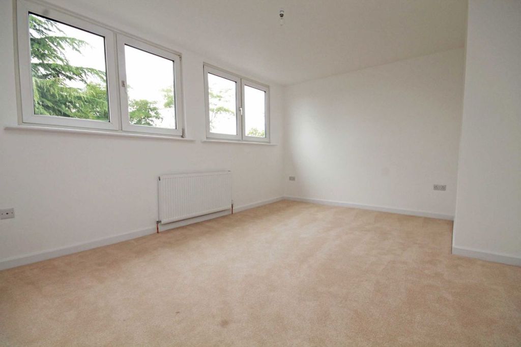 Property photo 2 of 3