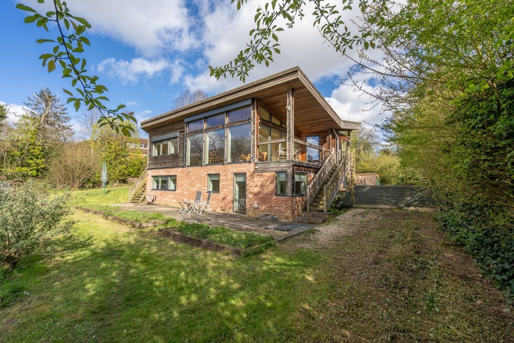 Property photo 1 of 30