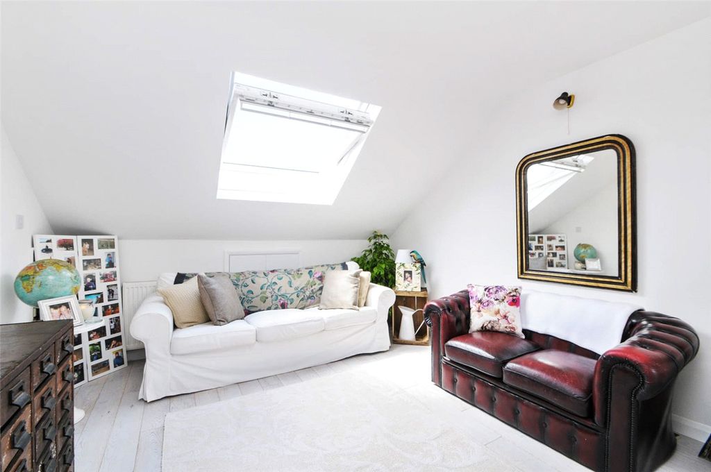 Property photo 3 of 16 Picture No. 01