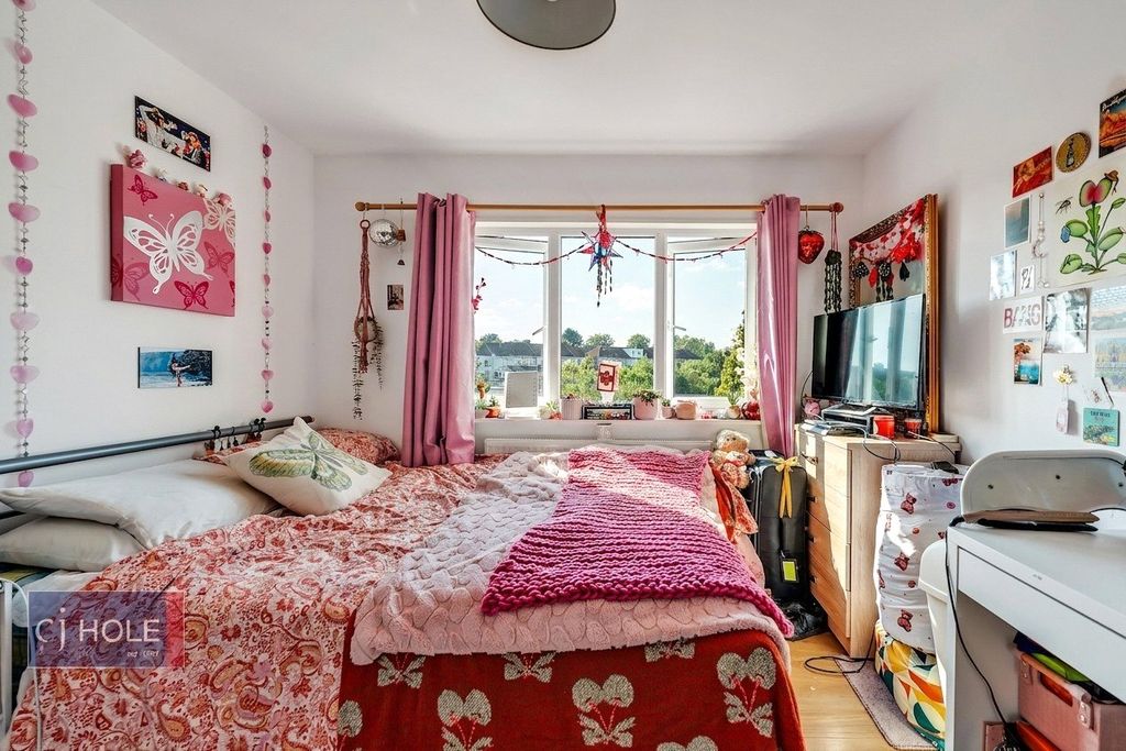 Property photo 3 of 21 Picture No. 29