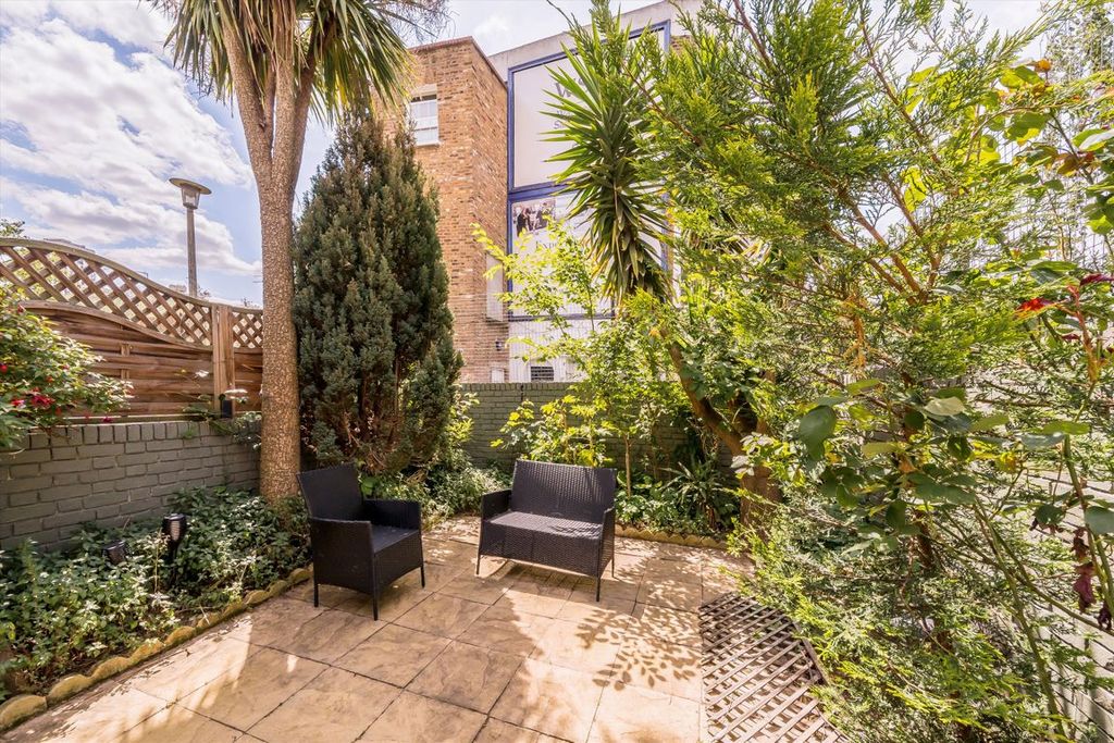 Property photo 1 of 5
