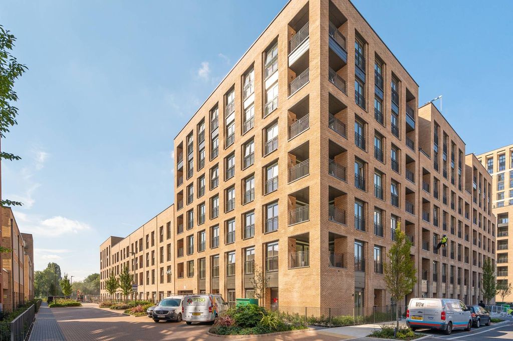 Property photo 2 of 14