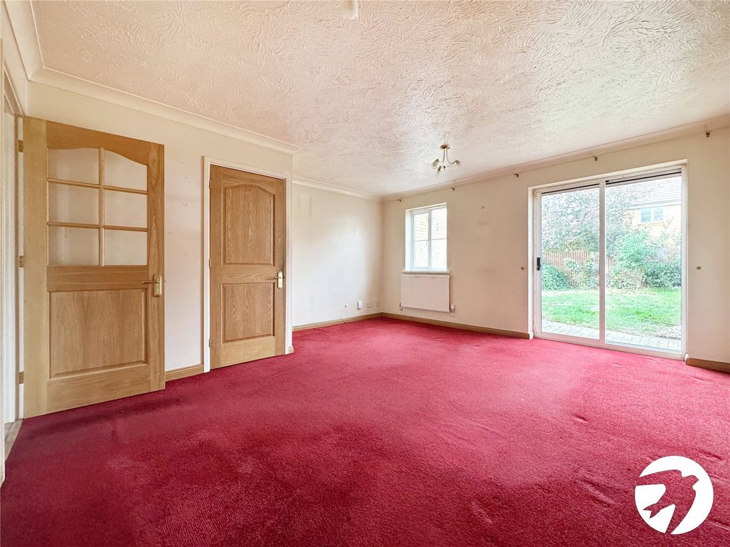 Property photo 2 of 19 Picture No. 13