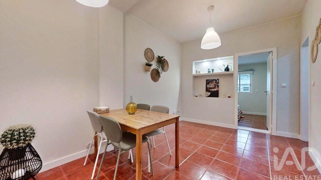 Property photo 2 of 36