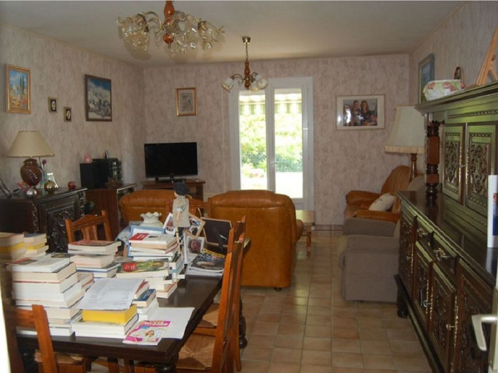 Property photo 3 of 9
