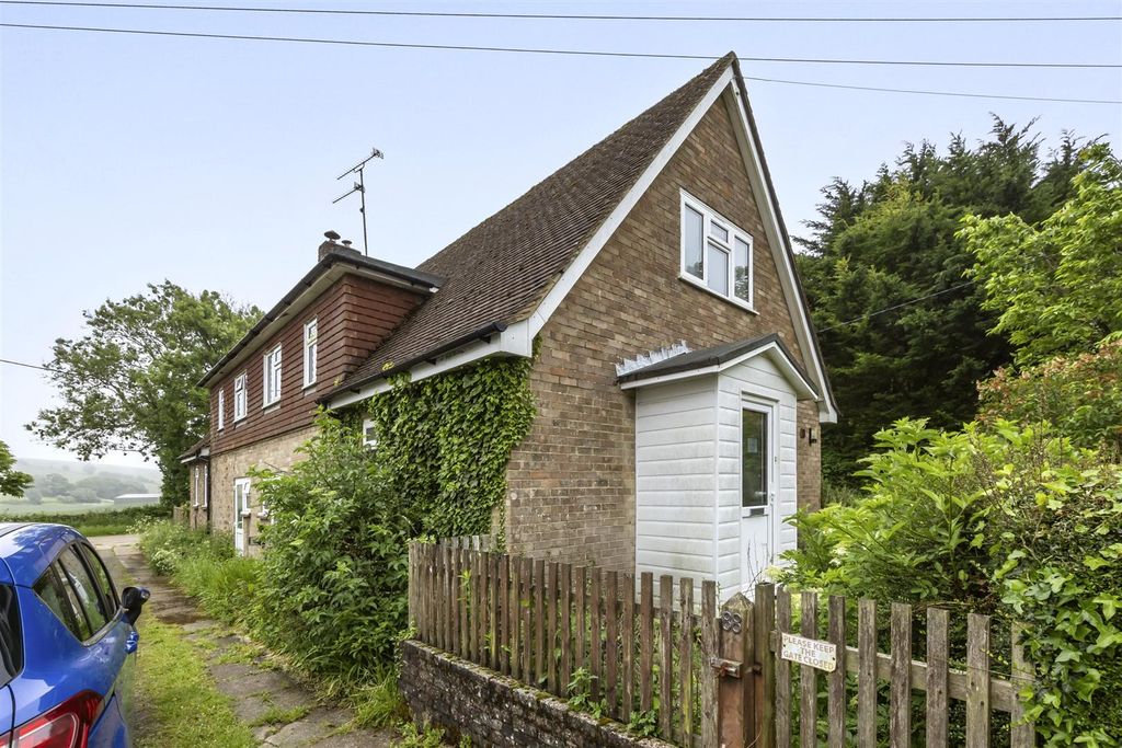 Property photo 3 of 21 Front