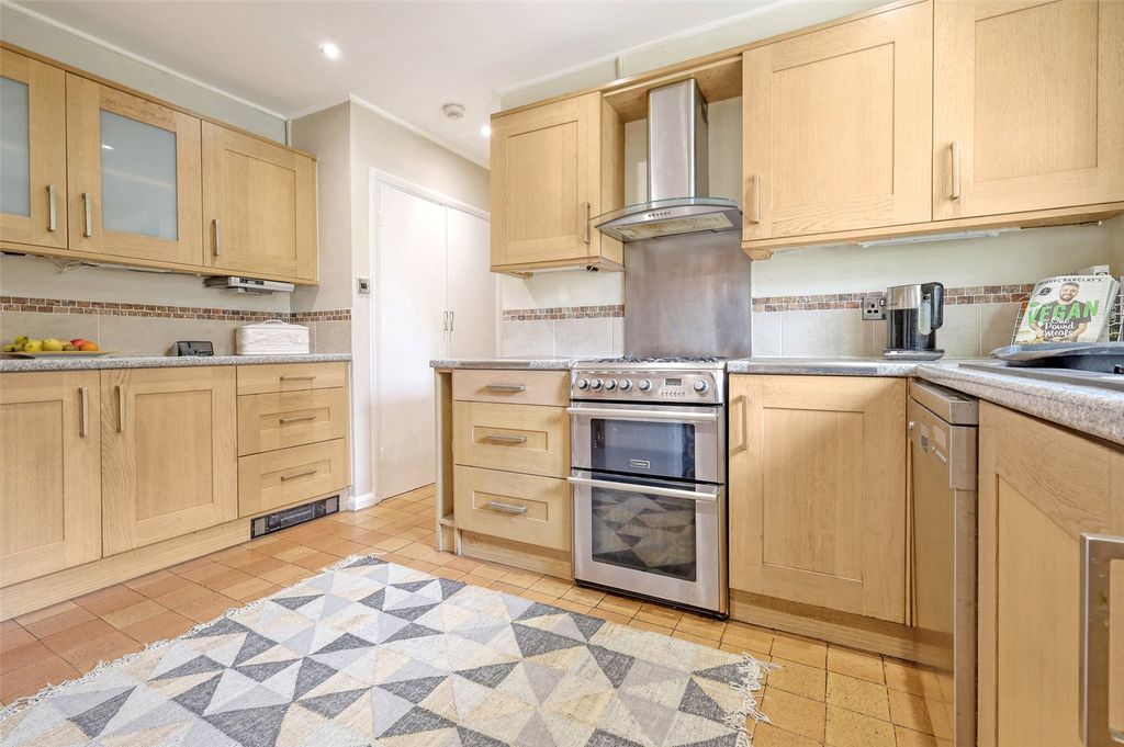 Property photo 3 of 14 Kitchen
