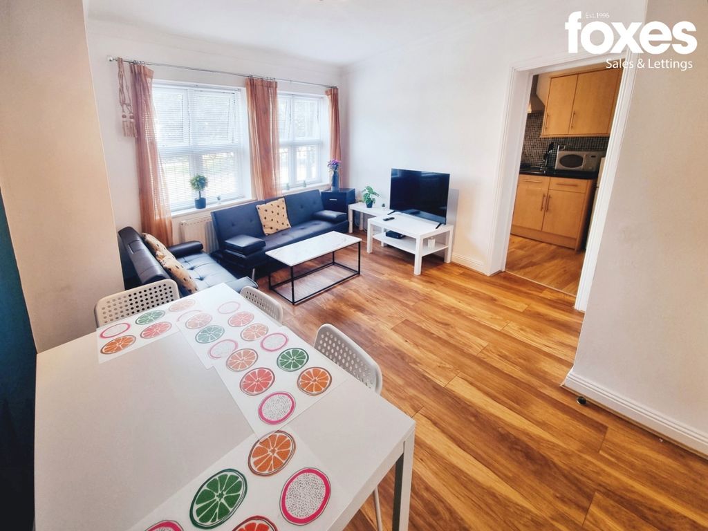 Property photo 2 of 6 3541073
