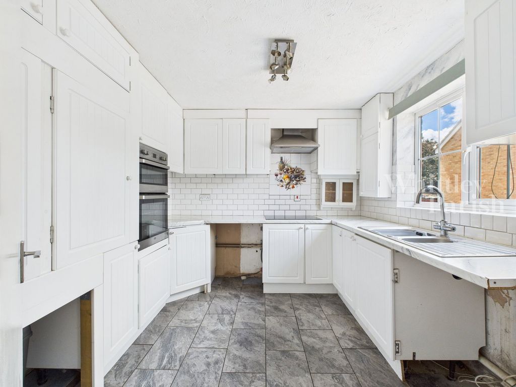 Property photo 3 of 13