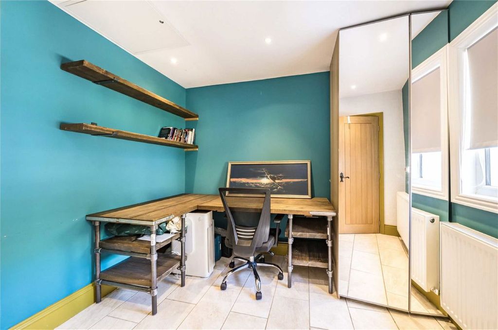 Property photo 3 of 17