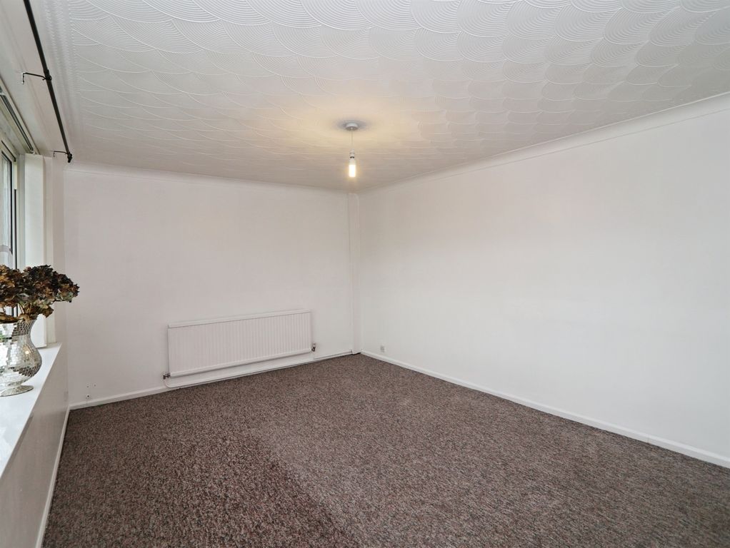 Property photo 2 of 31