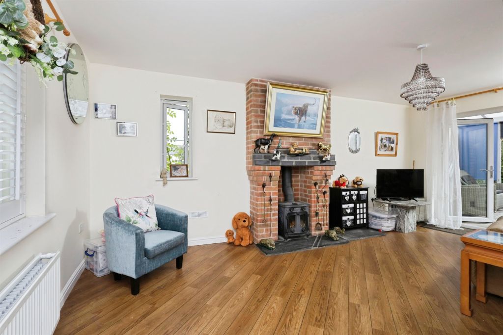 Property photo 3 of 17