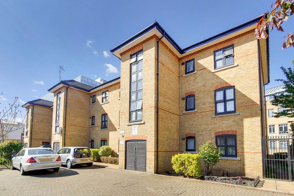 Property photo 2 of 11
