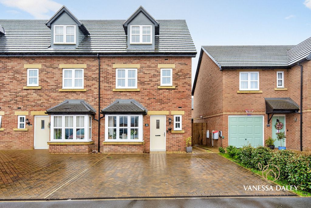 Property photo 1 of 41