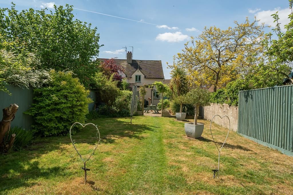 Property photo 2 of 21 Garden