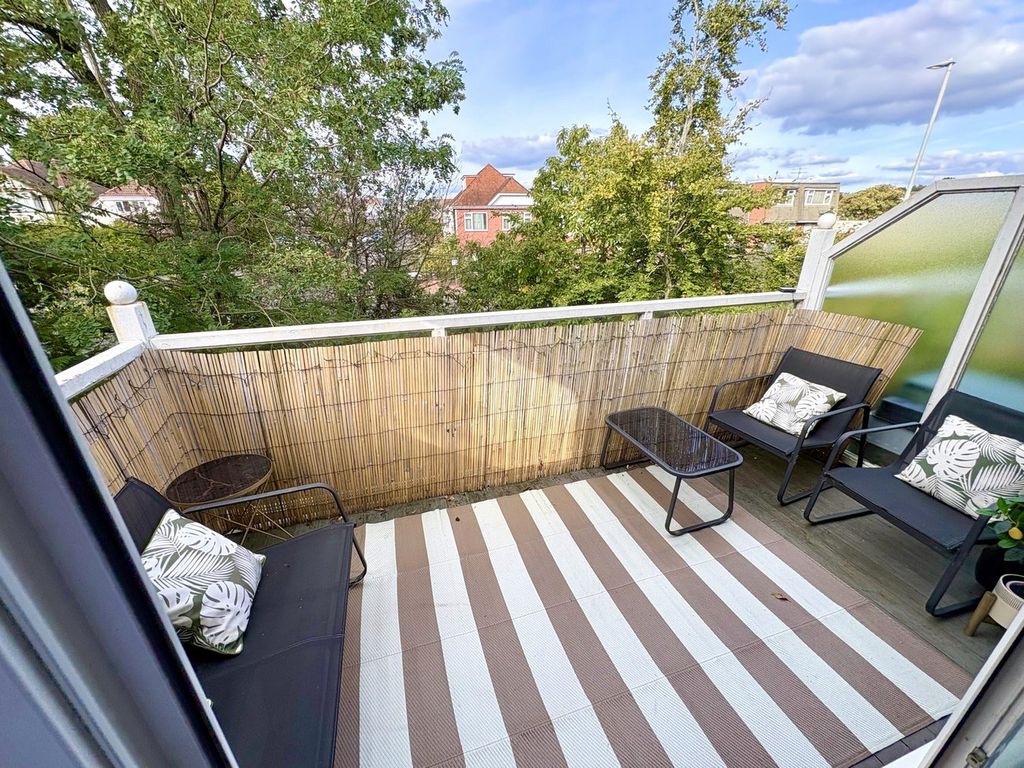 Property photo 3 of 24