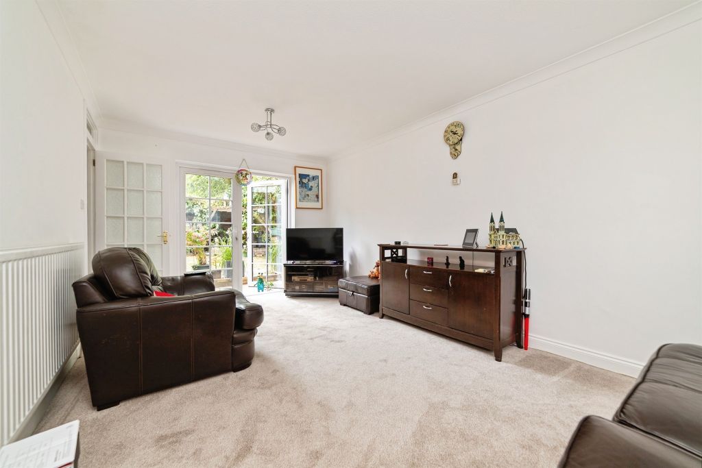 Property photo 3 of 12