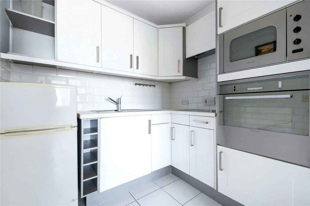 Property photo 3 of 11 Picture No. 06