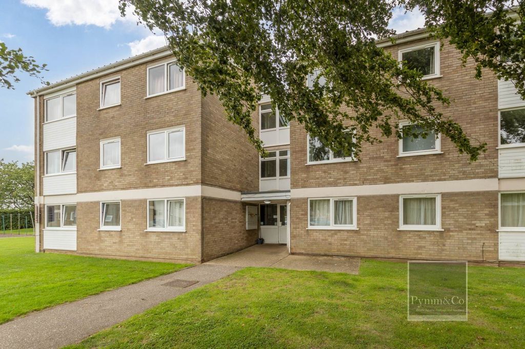 Property photo 1 of 15