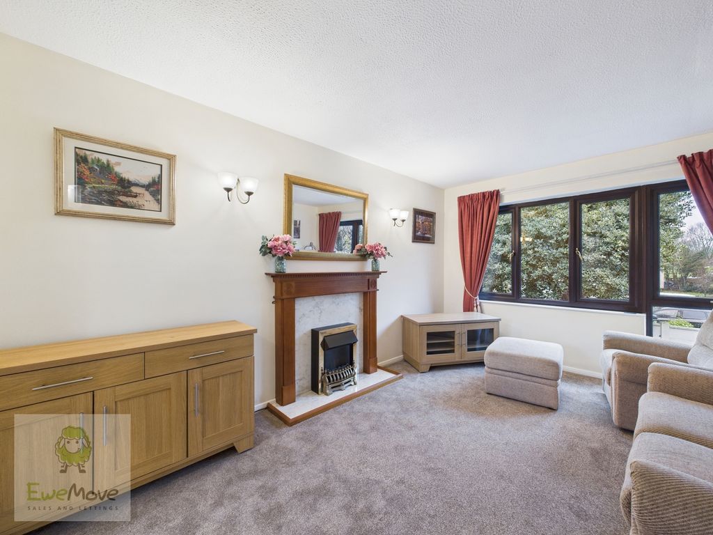 Property photo 2 of 8 Living Dining Room