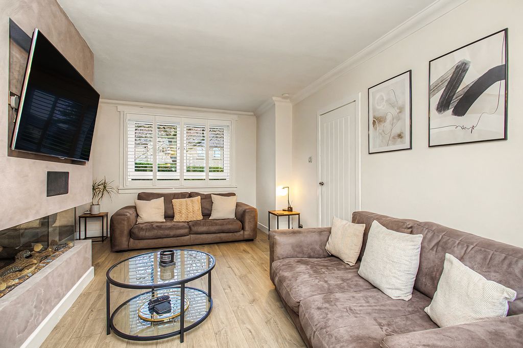 Property photo 3 of 12 Property Image 3