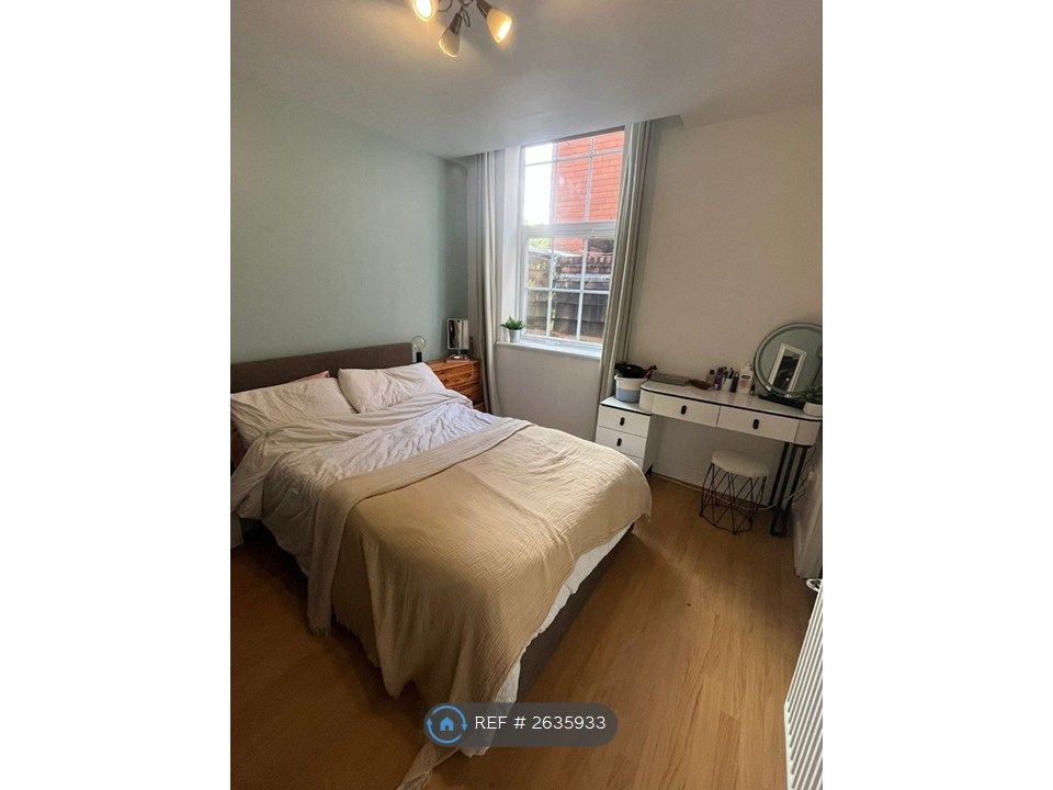 Property photo 2 of 5