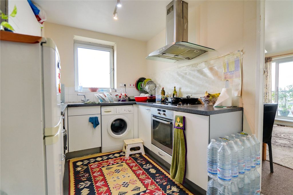 Property photo 3 of 8 Picture No. 04