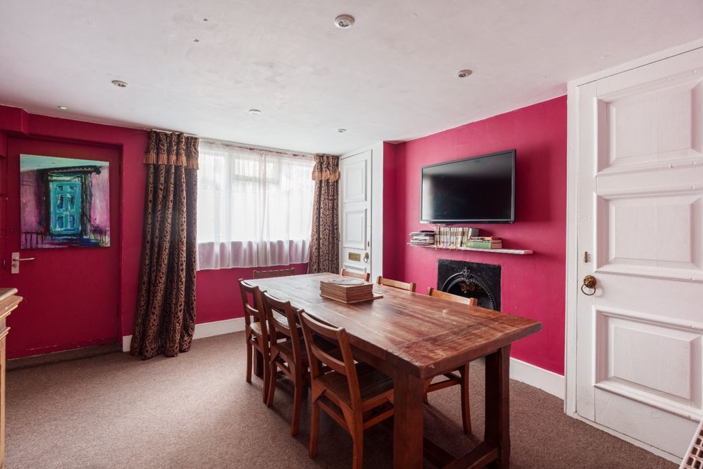 Property photo 3 of 15 4639723