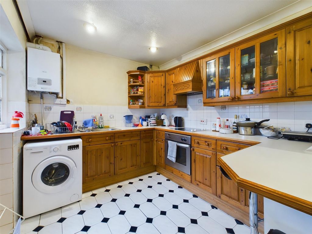 Property photo 3 of 12 Cam02202G0-Pr0195-Still005.Jpg