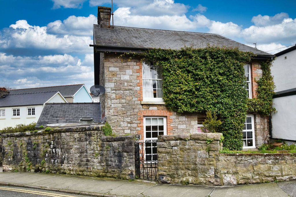 Property photo 1 of 23