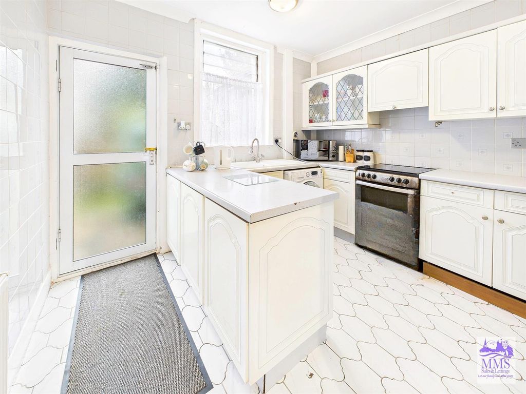 Property photo 2 of 13 Cam04098G0-Pr0119-Still007.Jpg